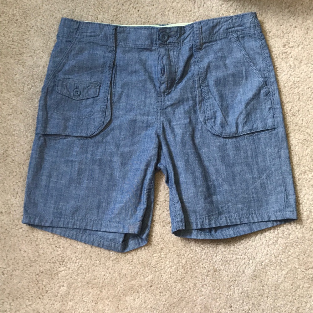 Bermuda shorts, Old navy, never been worn.